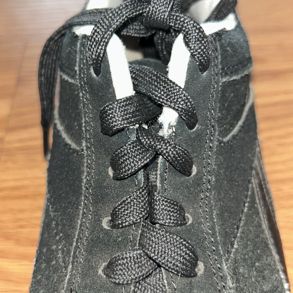 Reebok Women Shoe Work Soyay Size
7M Black Steel Toe EH Sneaker Pre
Owned - Picture 9 of 10